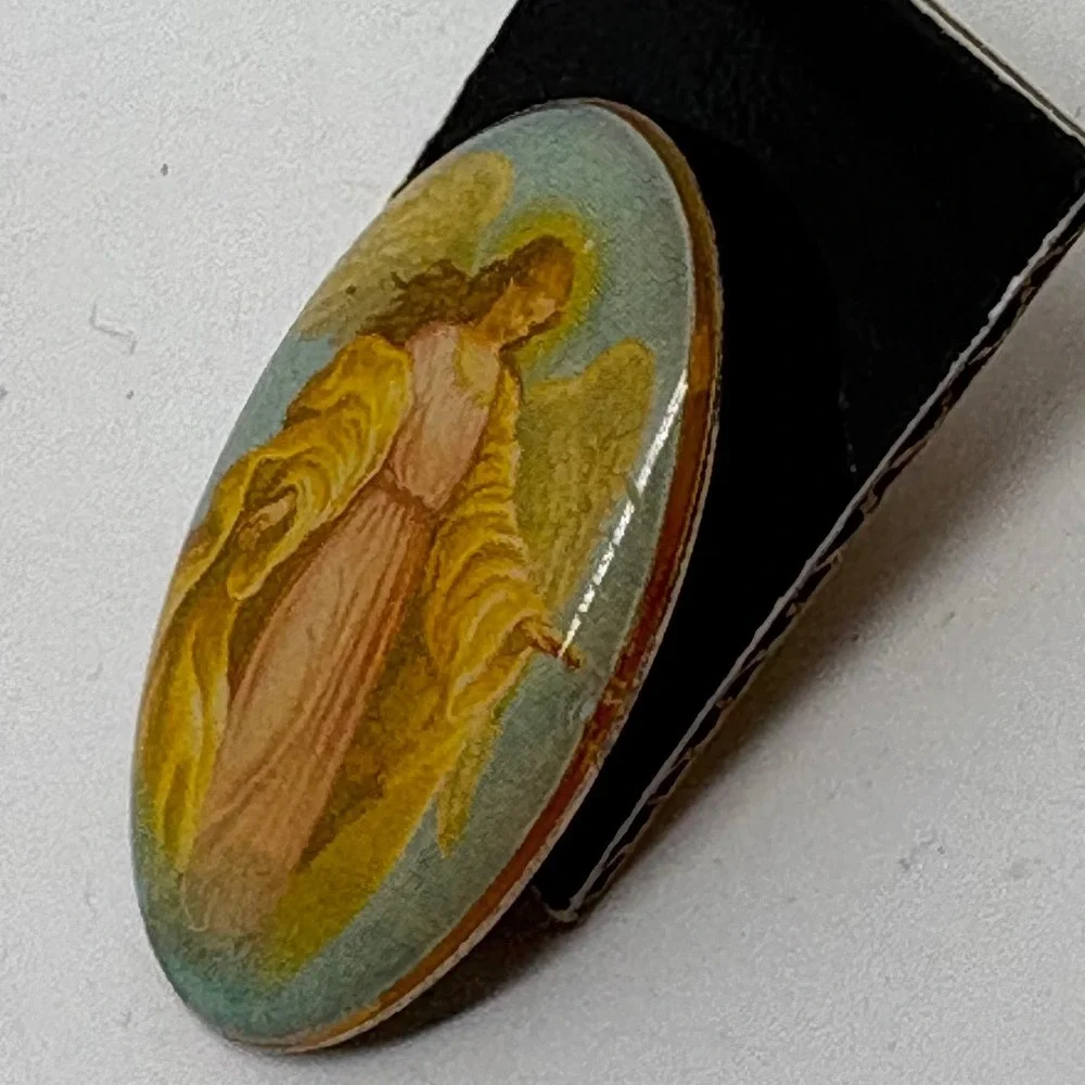 Vintage Image Angel Religious Pin Gold‎ Tone Oval Lapel Brooch Spiritual Jewelry